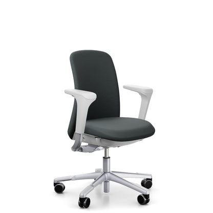 HÅG SoFi 7200 in grey Cura Loop with silver frame and armrests, front left