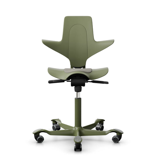 HÅG Capisco Puls 8010 in Moss with CLP61168 Beige-grey and a Moss Grey frame, front
