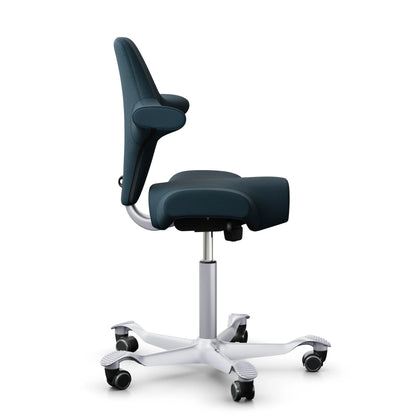 HÅG Capisco 8106 - SC66194 Blau / Silber / 265 mm / Ruedas para suelos duros (Modelo de Exposición)