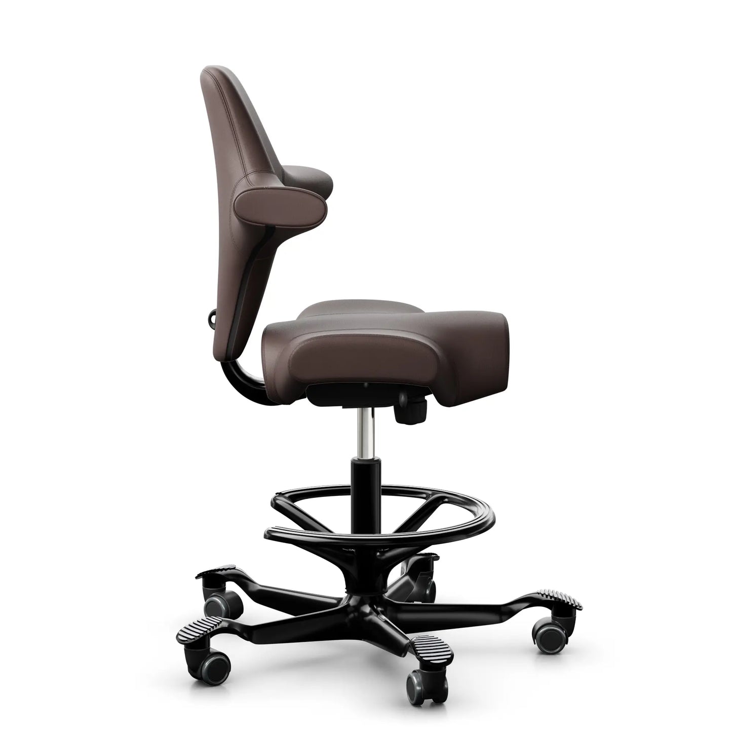 HÅG Capisco 8106 - Paloma Soft ATG55130 Dark Brown (Leather) / Black / 265 mm / Wheels for soft floors / Footring (Showroom model)