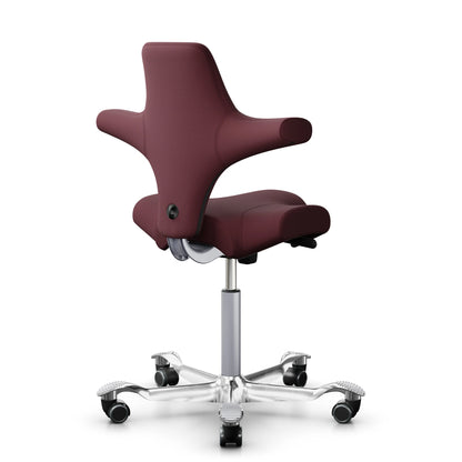 HÅG Capisco 8106 - STT682 Chestnut / Silver / Polished Alu Footbase / 200 mm / Universal Wheels (Showroom Model)