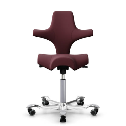 HÅG Capisco 8106 - STT682 Chestnut / Silver / Polished Alu Footbase / 200 mm / Universal Wheels (Showroom Model)