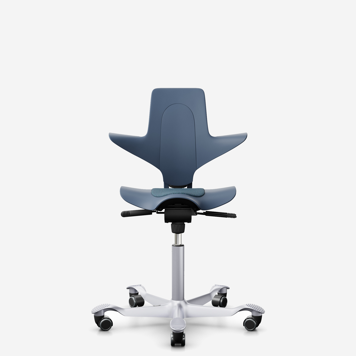 HÅG Capisco Puls 8010 ergonomic saddle office chair in Myrtille, silver base