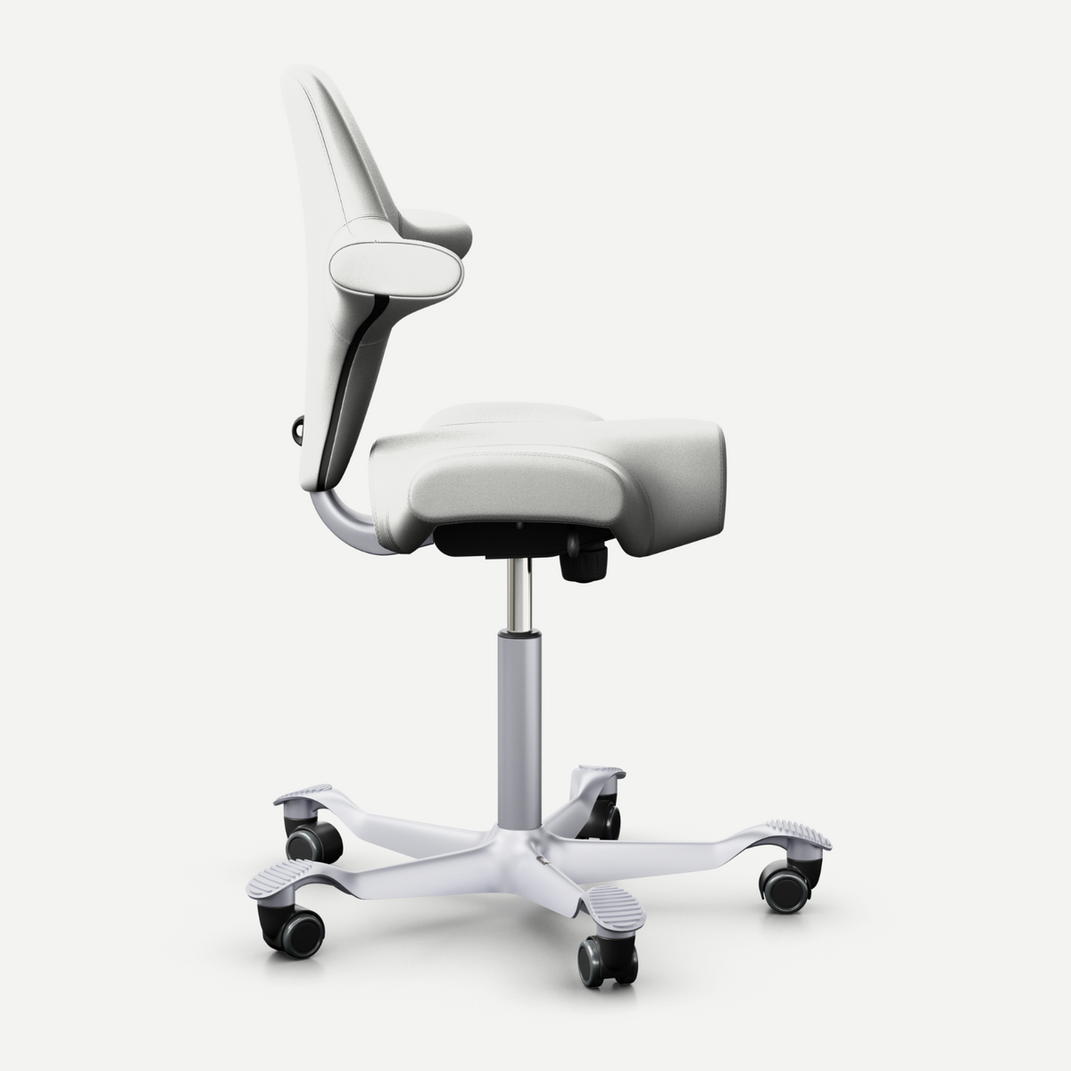 HÅG Capisco 8106 Medical in Pure White, side view with silver frame