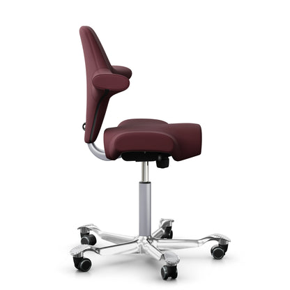 HÅG Capisco 8106 - STT682 Chestnut / Silver / Polished Alu Footbase / 200 mm / Universal Wheels (Showroom Model)